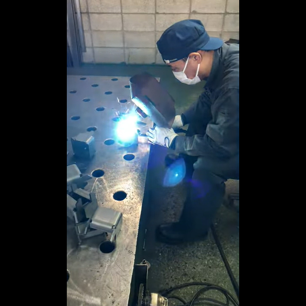 ベンダー130t［AMADA HD1303NT］動画