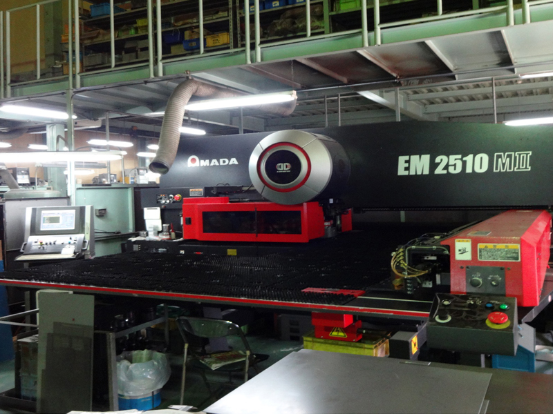 タ－レットパンチプレス AMADA EM2510M2